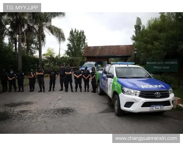 激战九十分钟双方鏖战至终场哨响比分定格在二比一掀起赛场高潮